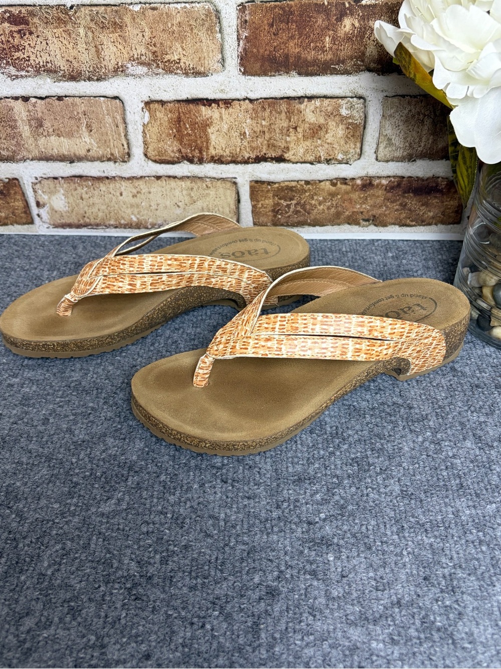 Taos Footwear Link Leather Thong Sandals Suede Insole Comfy | Size 7-7.5 - Picture 3 of 8